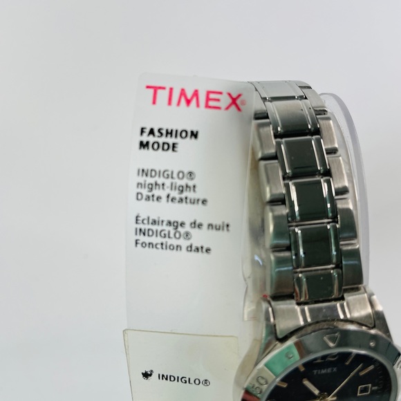 New in Box Timex Watch with Indiglo night light - Picture 4 of 5